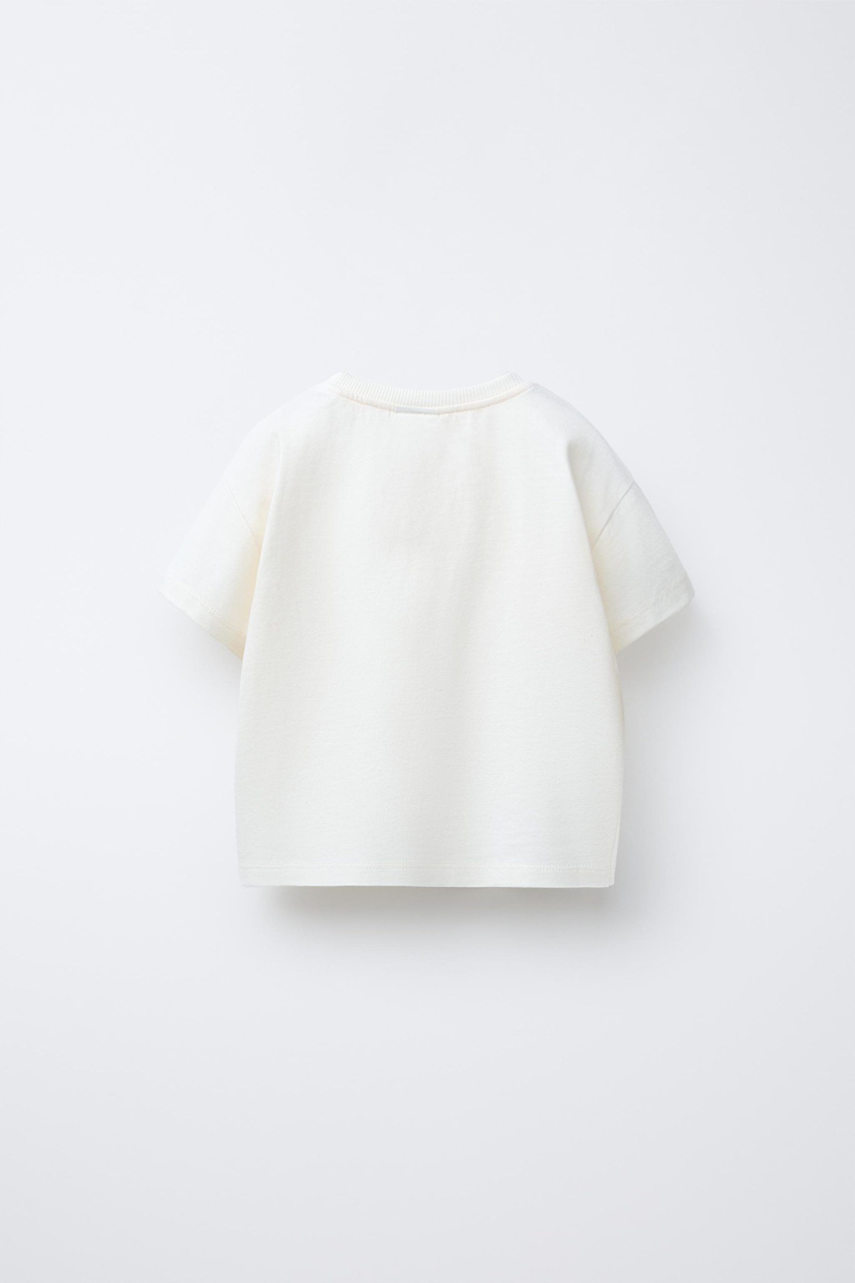 تیشرت یقه گرد با طرح پاپیون خالدار از برند زارا