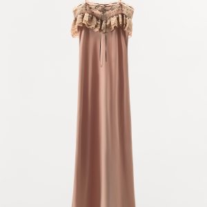 پیراهن بلند گل‌دوزی شده با دانتل از برند زارا (زنانه)