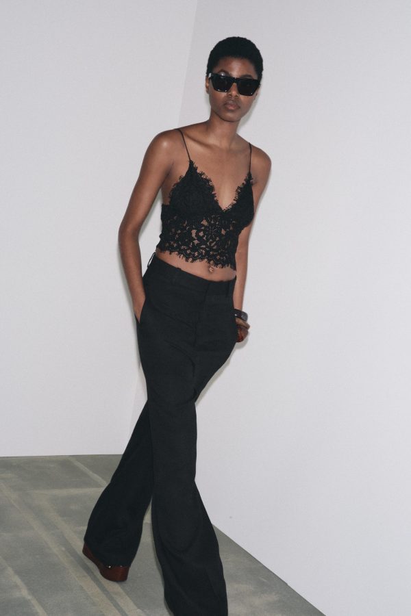 İŞLEMELİ CROP TOP - از برند زارا