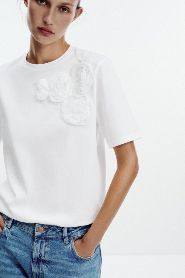 HACİMLİ ÇİÇEKLİ T-SHIRT - از برند زارا