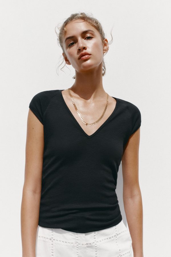V YAKA FITILLI T-SHIRT - از برند زارا