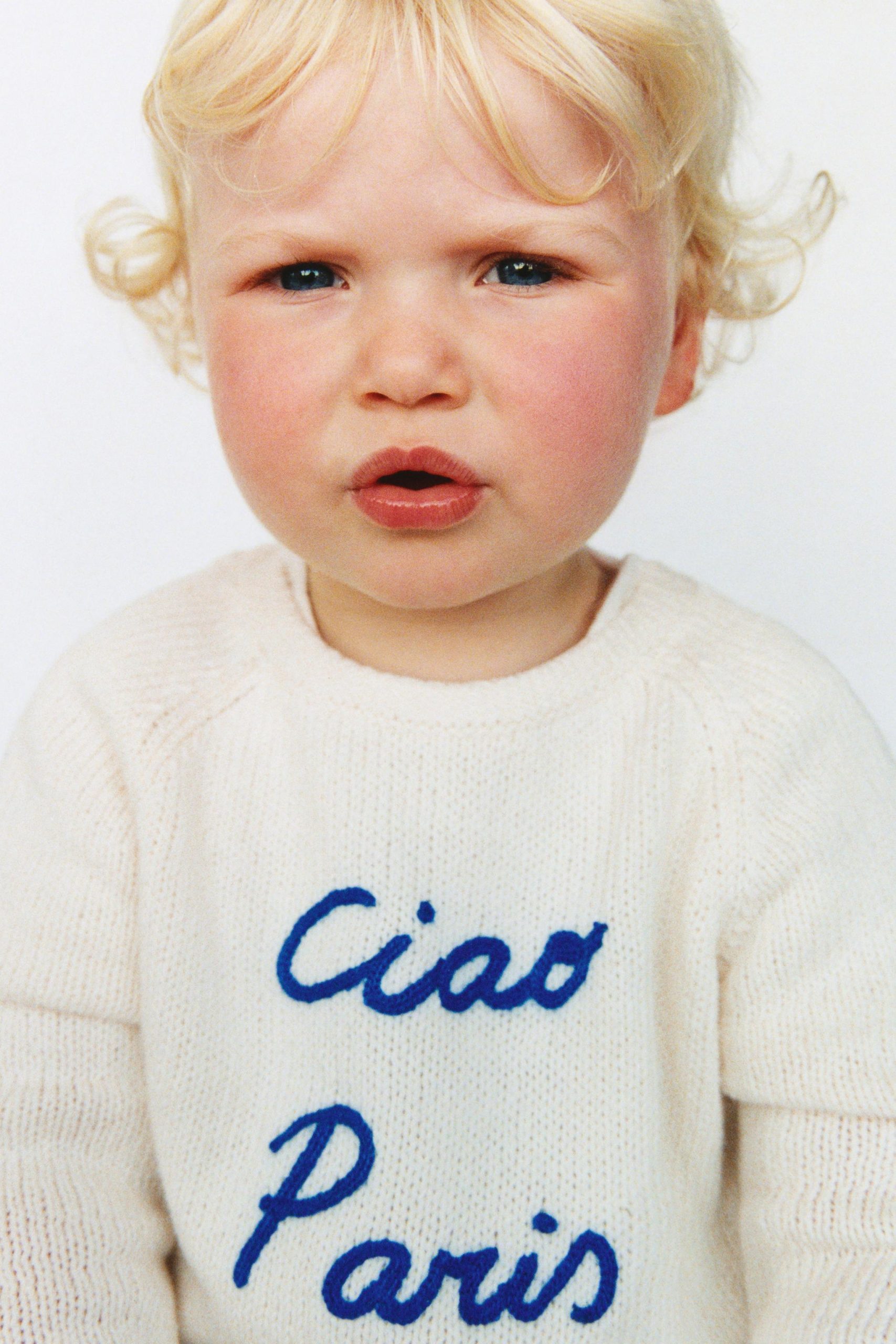 ژاکت بافتنی یقه گرد و گلدوزی از برند زارا (بچه گانه)