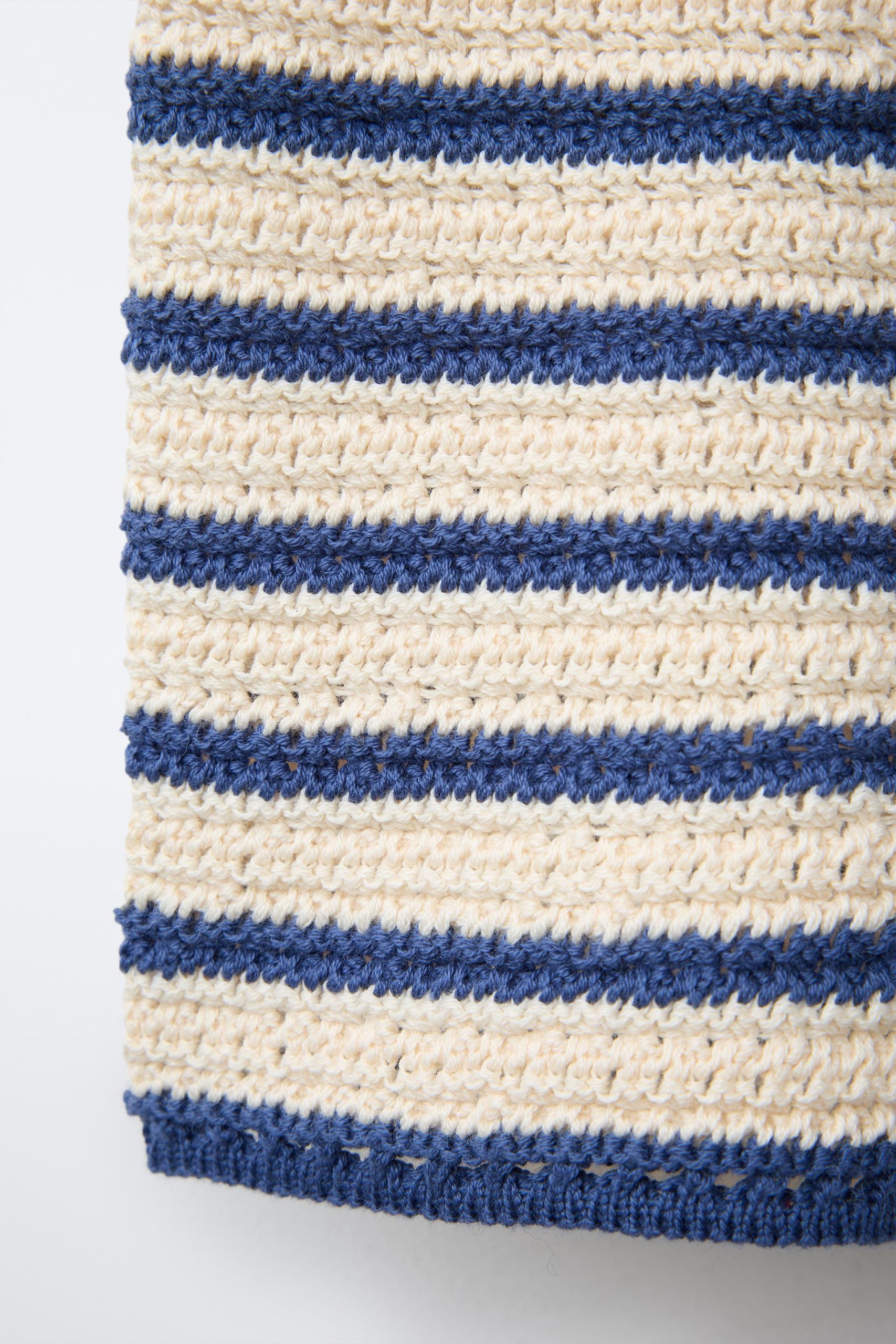 شلوارک برمودا با کمر الاستیک و طرح گل از برند زارا