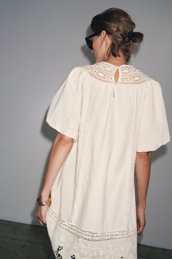 ZW COLLECTION NAKIŞLI KISA ELBİSE - از برند زارا