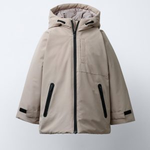 پارتکای سبک بارانی با کلاه و جیب از برند زارا