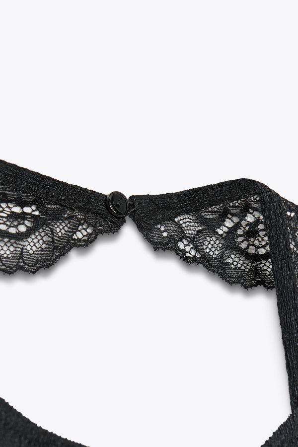 DANTEL DETAYLI DOKULU HALTER TOP - از برند زارا