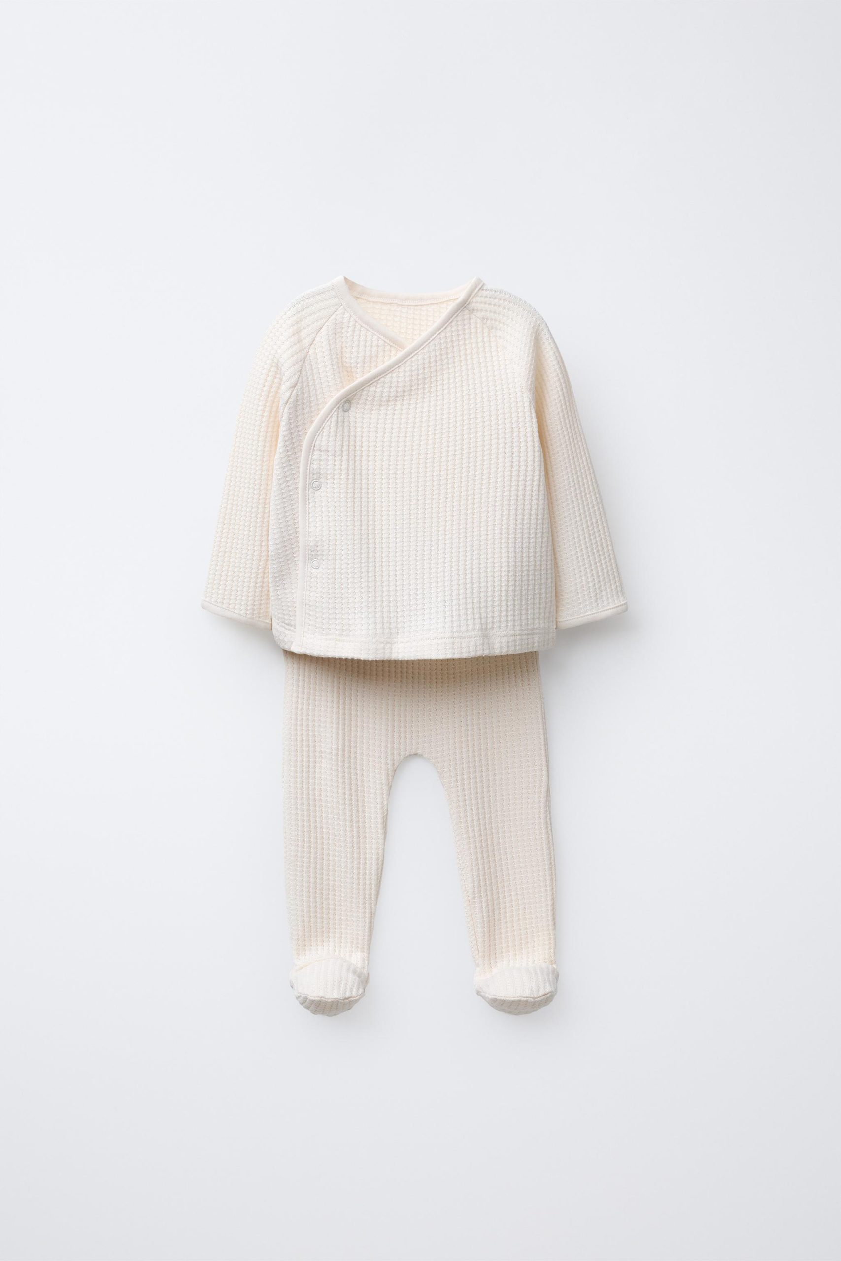 ست تیشرت و شلوارک آستین بلند از برند زارا (بچه گانه)