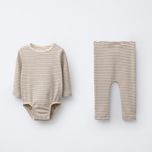 ست بلوز و شلوارک راه‌راه پنبه‌ای از برند زارا (بچه گانه)