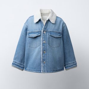 کت جین کوتاه با یقه دکمه‌دار و آستر پ از برند زارا