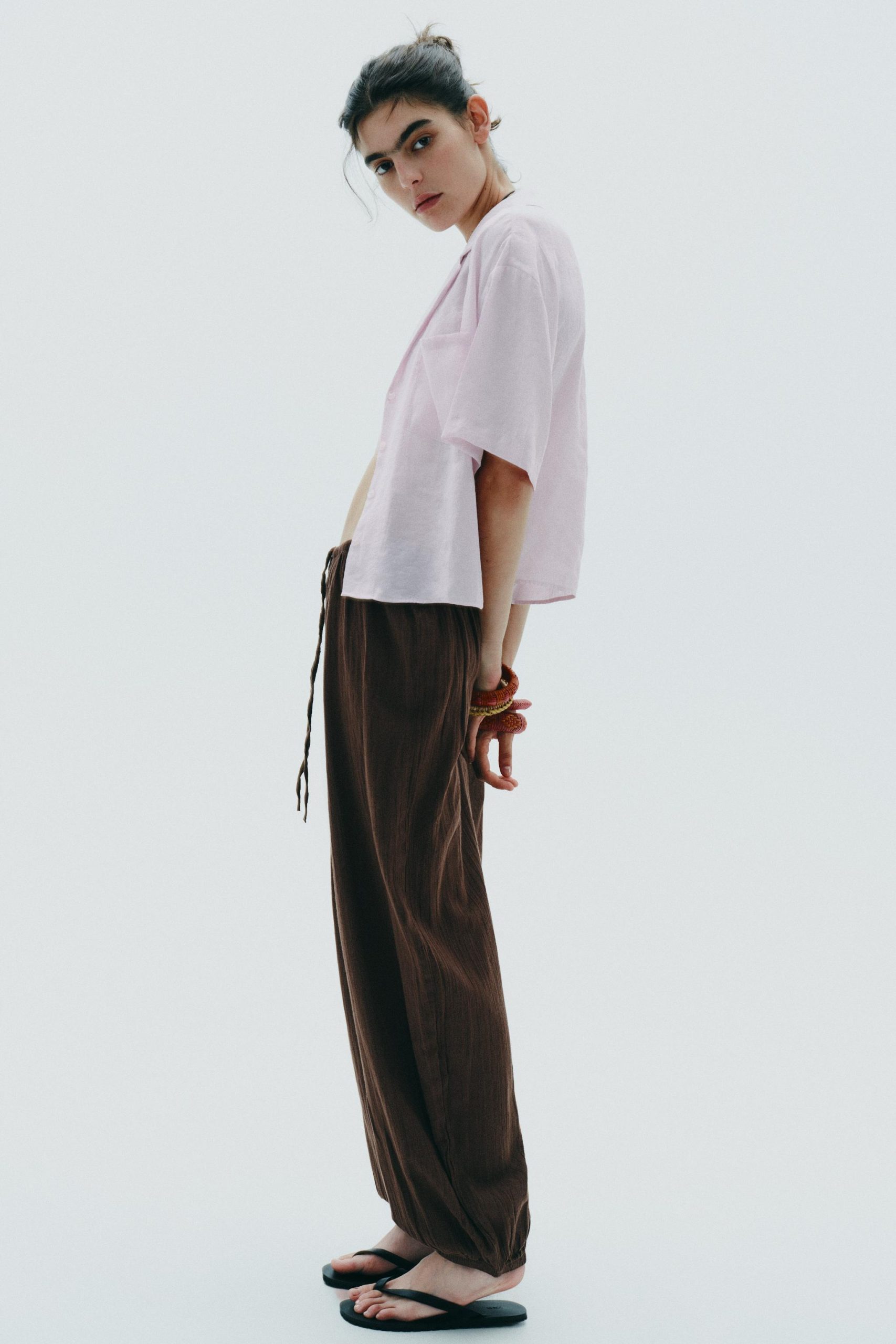 پیراهن کوتاه آستین با یقه V و جیب سین از برند زارا (زنانه)