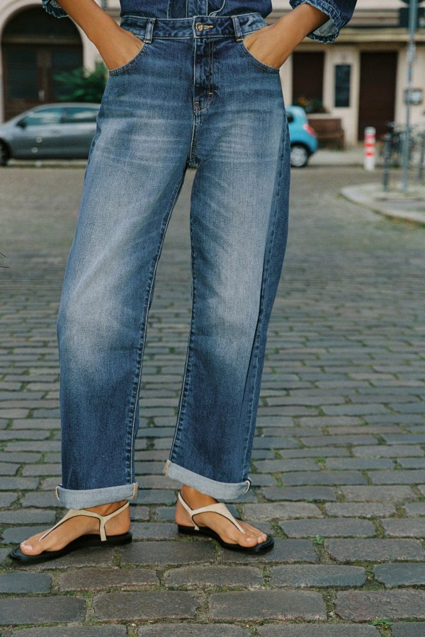 RELAXED FIT YÜKSEK BEL Z.07 KIVRIK PAÇA JEAN - از برند زارا