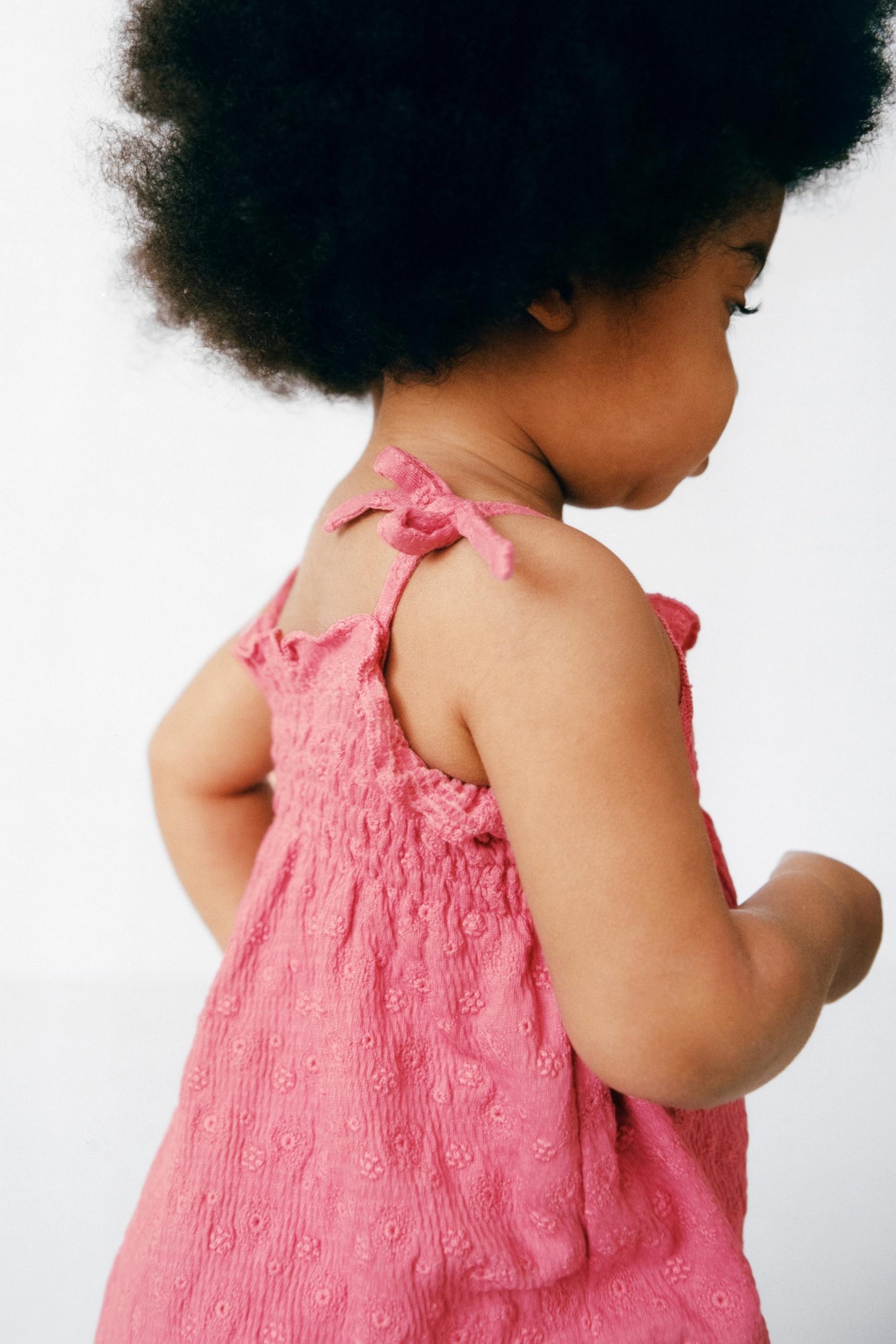 بادی یقه صاف با گره و گلدوزی از برند زارا (بچه گانه)