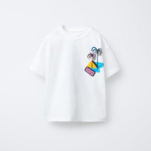 تی‌شرت یقه گرد پنبه‌ای با طراحی چاپی از برند زارا