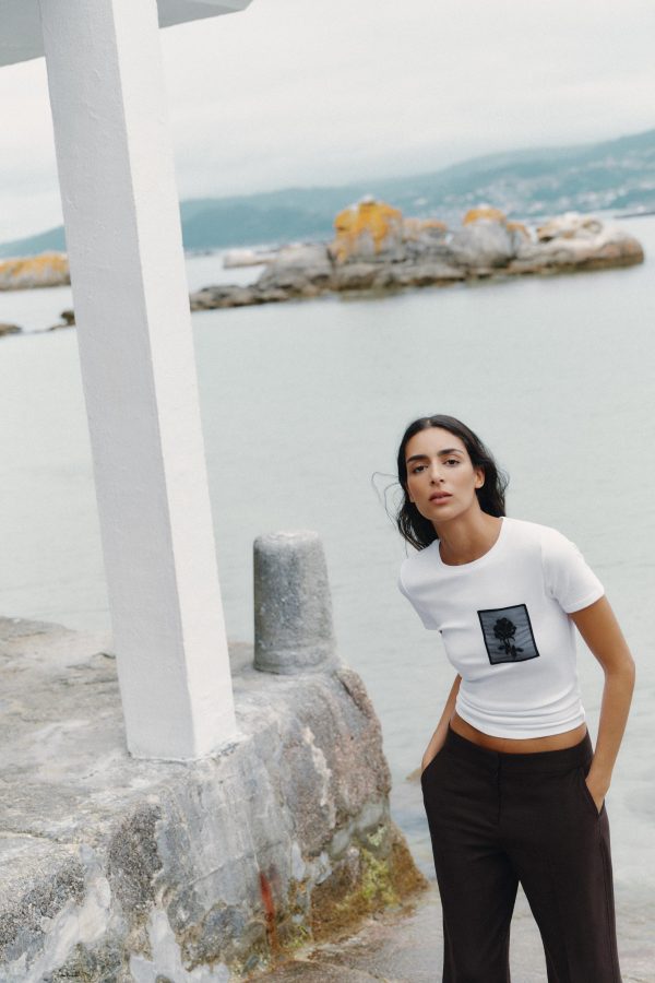 ÇİÇEK CEPLİ T-SHIRT - از برند زارا