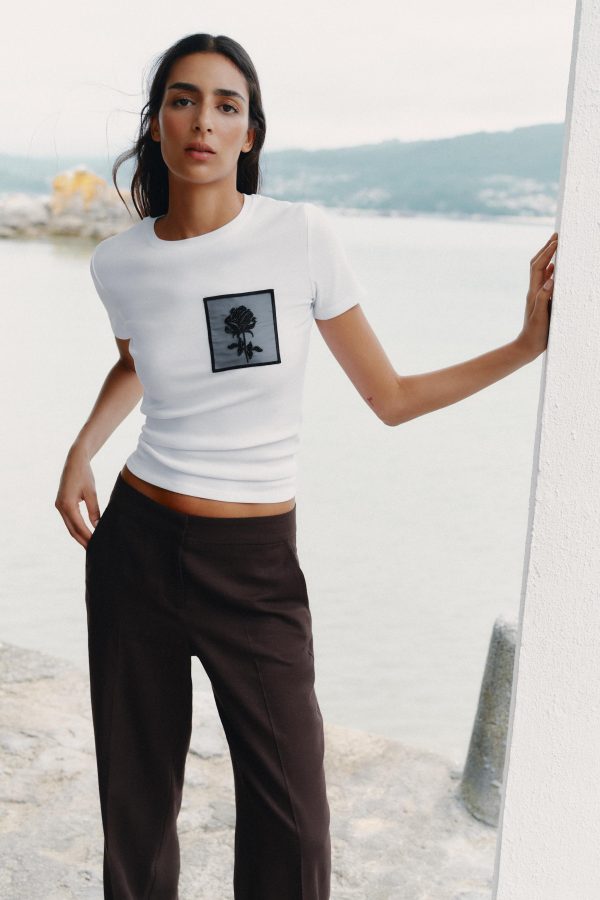 ÇİÇEK CEPLİ T-SHIRT - از برند زارا