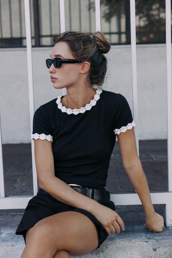 ÇİÇEK AKSESUARLI T-SHIRT - از برند زارا