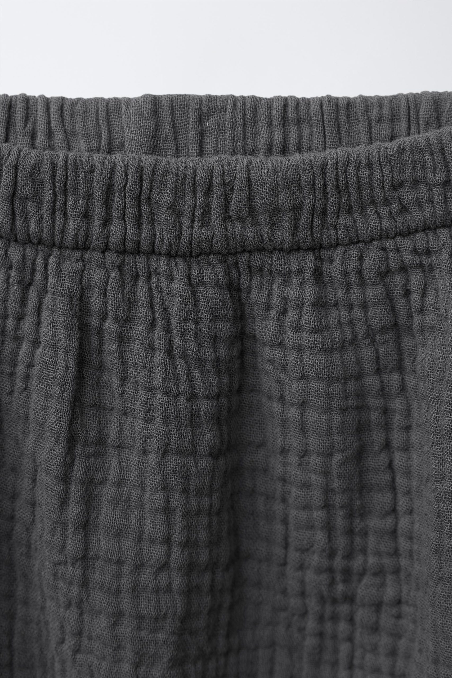 شلوارک بامبولا با کمر کشی از برند زارا (بچه گانه)