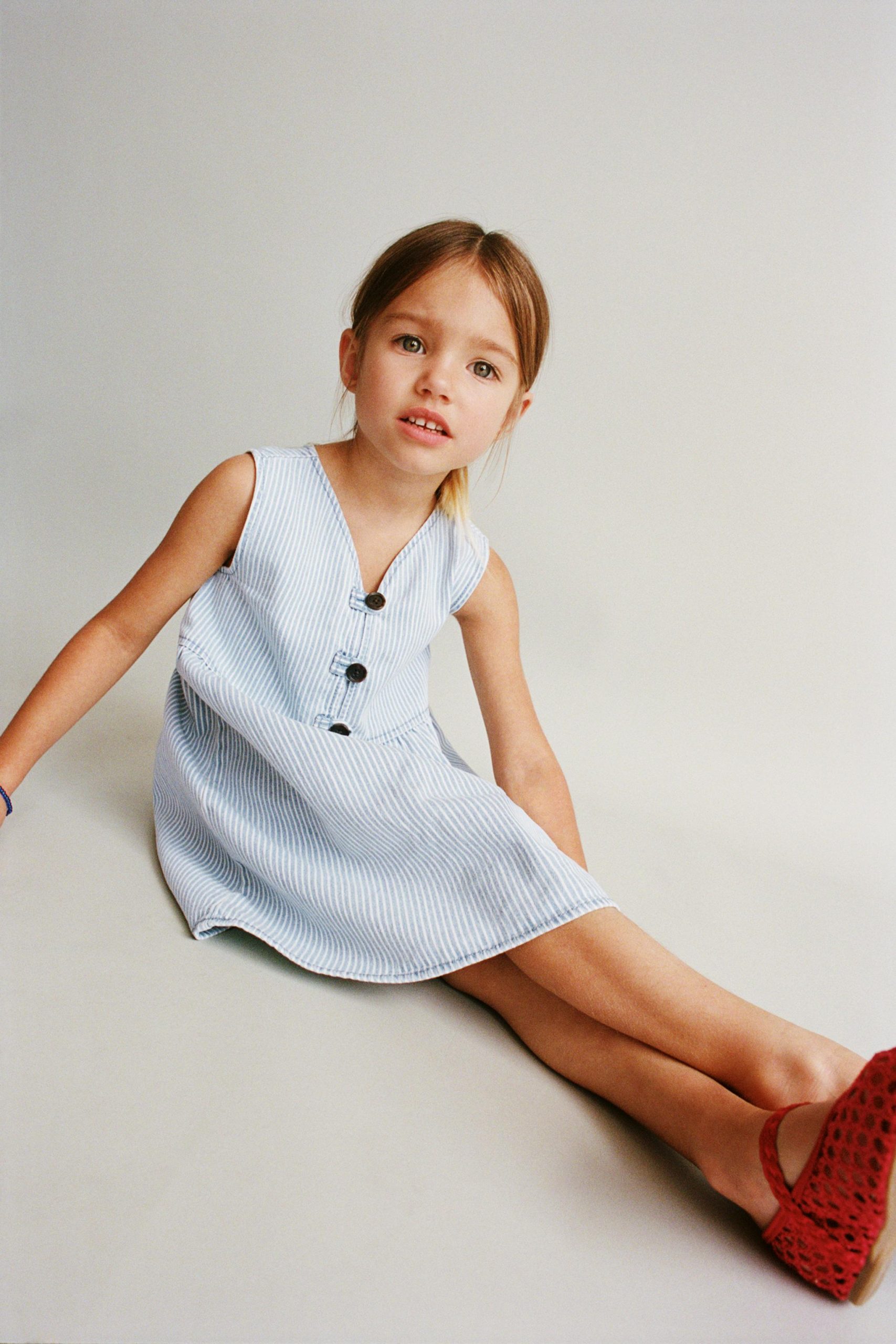 پیراهن بدون آستین یقه V طرح راهراه از برند زارا