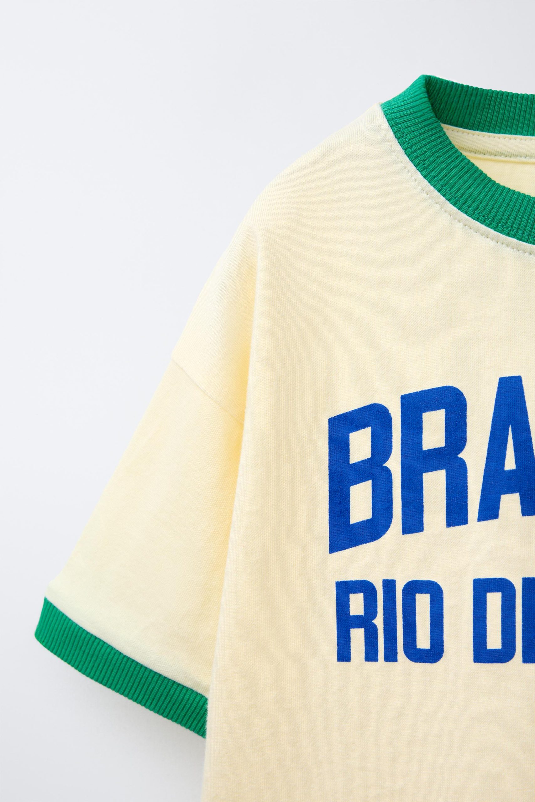 تیشرت یقه گرد پنبهای با شعار از برند زارا