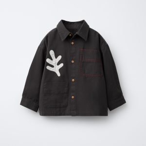 کت کوتاه یقه‌دار با دکمه و جیب سینه از برند زارا