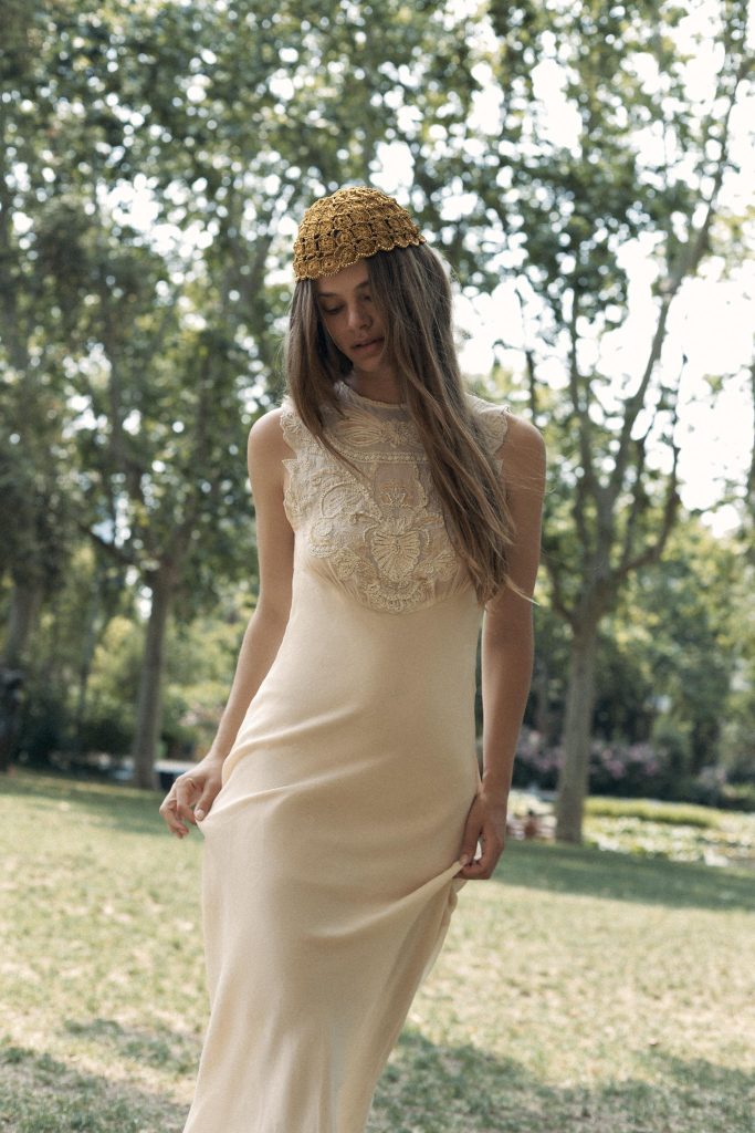 LIMITED EDITION BONCUKLU İŞLEMELİ ELBİSE - از برند زارا