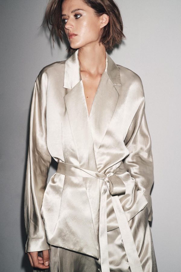 KEMERLİ SATEN BLAZER ZW COLLECTION LIMITED EDITION - از برند زارا