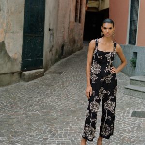 ÇİÇEK NAKIŞLI TULUM - از برند زارا