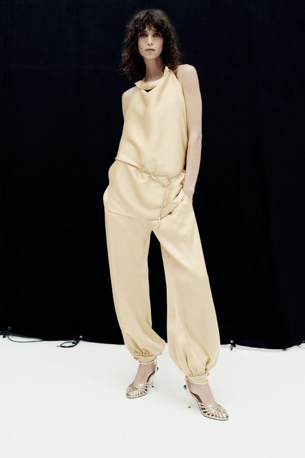 SATEN YÜZEYLİ LASTİKLİ PANTOLON ZW COLLECTION - از برند زارا
