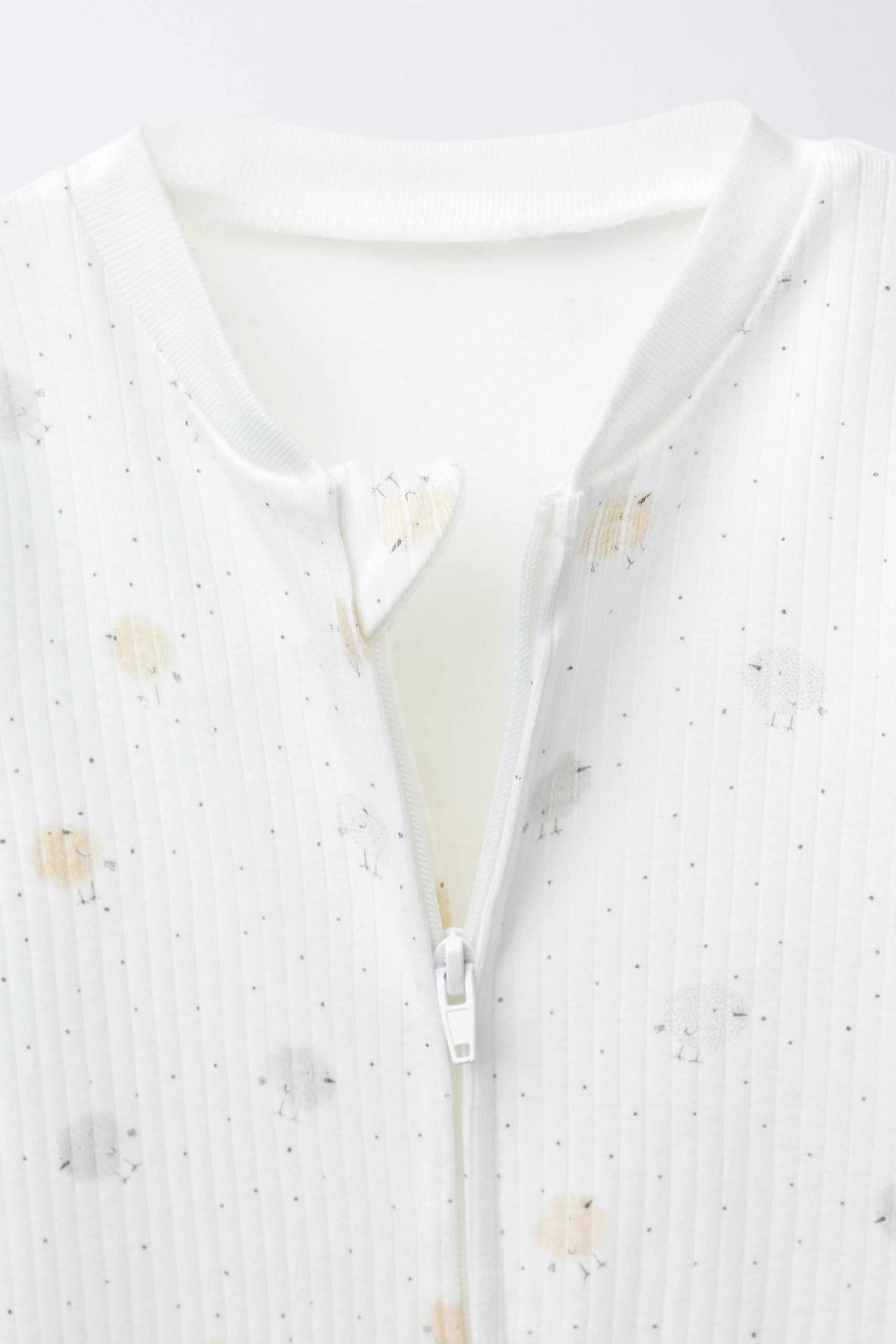 پیشبند و شلوار خواب جوجهای پنبهای از برند زارا (بچه گانه)