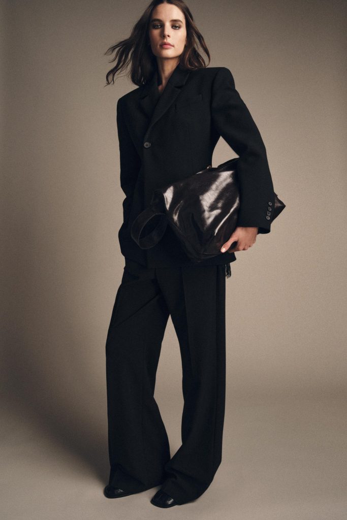 کت تک زنانه با یقه لبه‌دار و دکمه از برند زارا