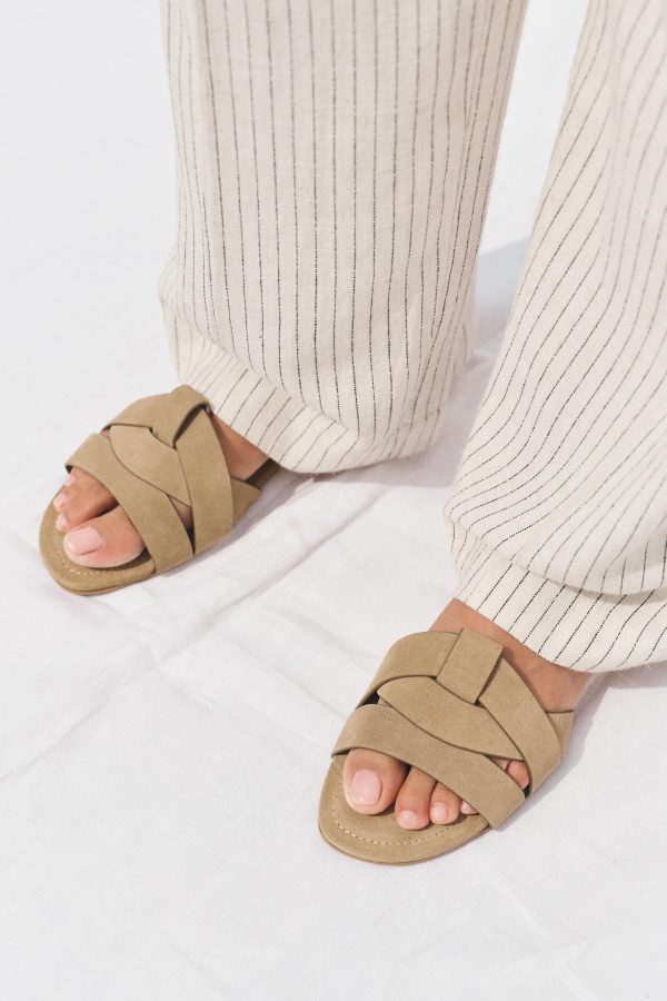 ÇAPRAZ ÜET DÜZ SANDALET - از برند زارا