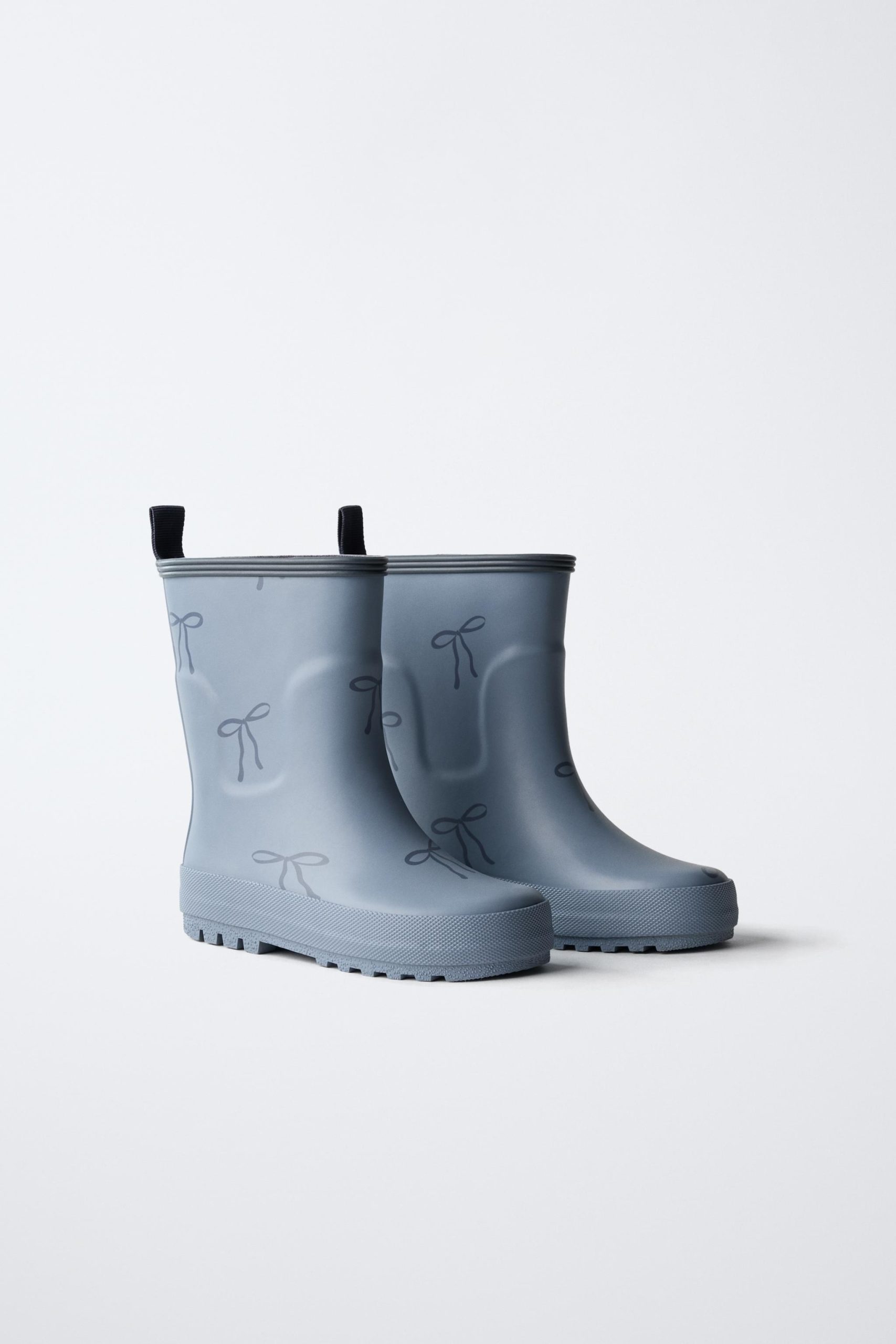 چکمه بارانی طرح فیلونک با زیره لاستیک از برند زارا (بچه گانه)