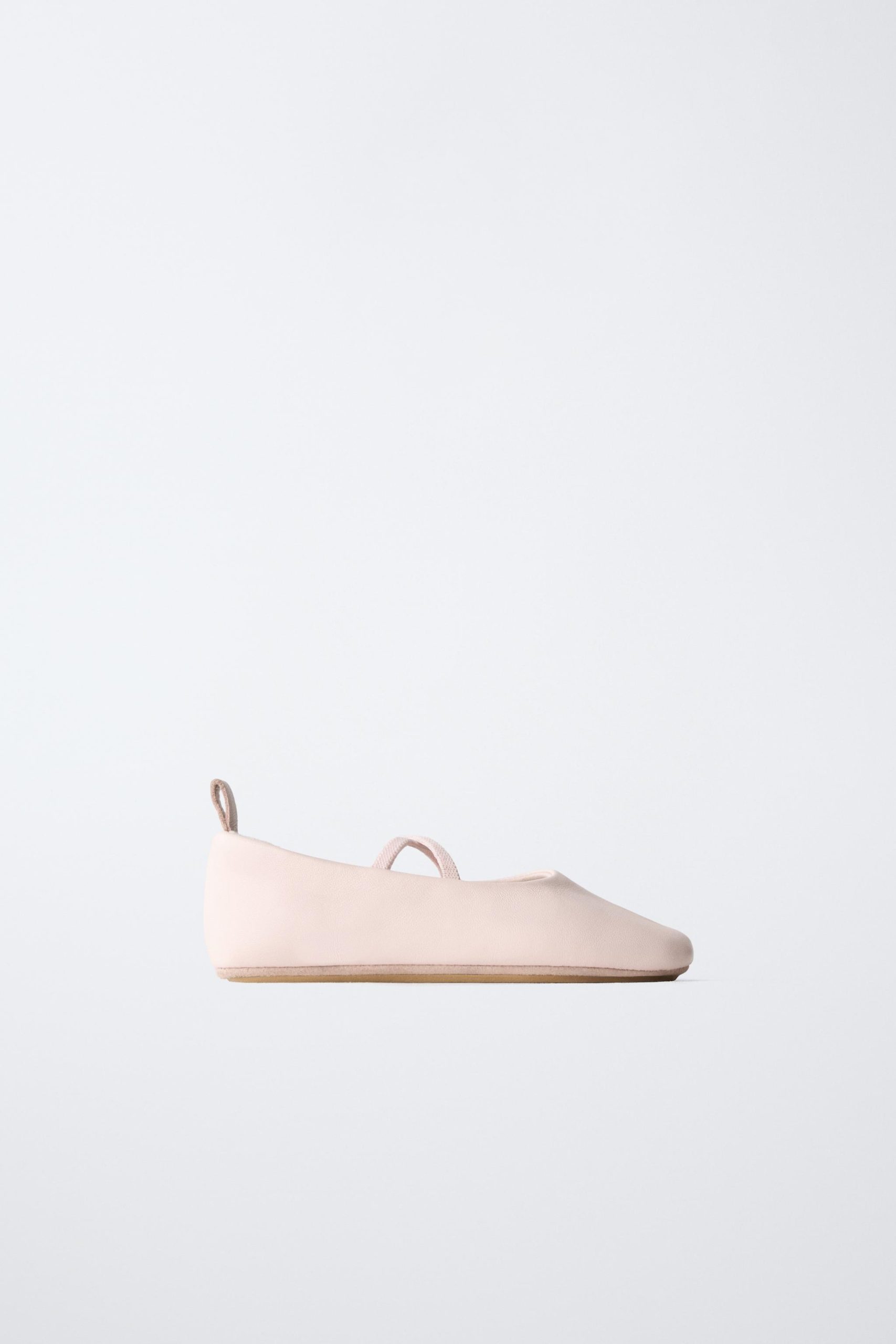 کفش بالهای چرم با زیره لاستیکی از برند زارا (بچه گانه)