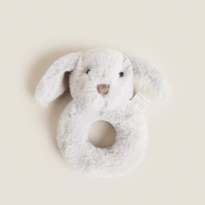 عروسک پشمالوی جغجغه‌ای خرگوشی از برند زارا