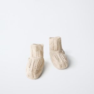 پاپوش دکمه‌ای با کیف همراه از برند زارا (بچه گانه)