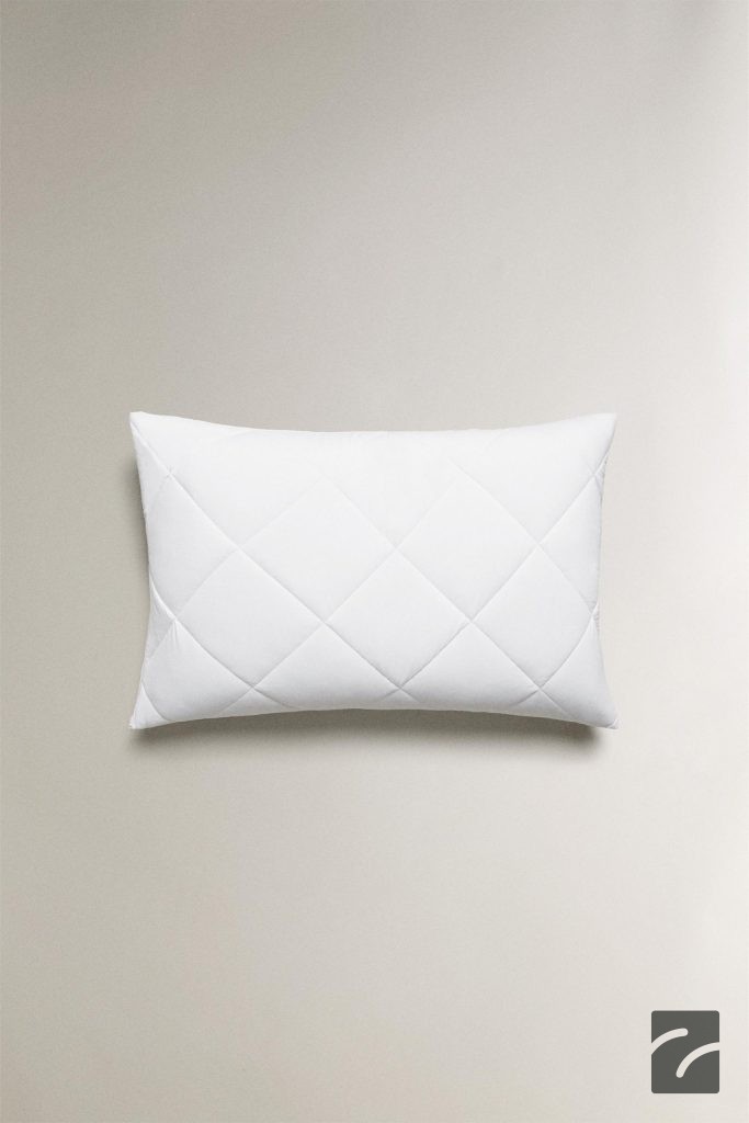 محافظ بالش پرکال با اثر خنک‌کننده از برند زارا