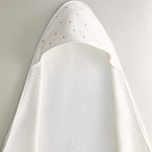 حوله نوزاد کلاه‌دار با طرح ستاره از برند زارا