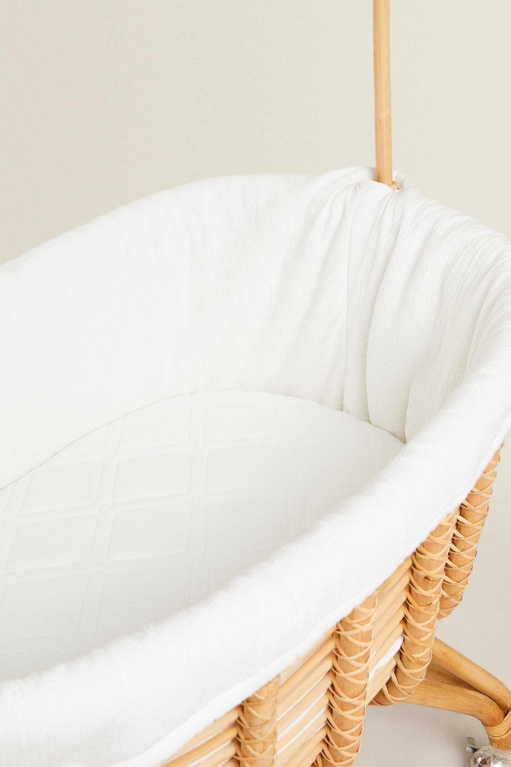 تشک گرد مینی بیسک با کاور جداشونده از برند زارا