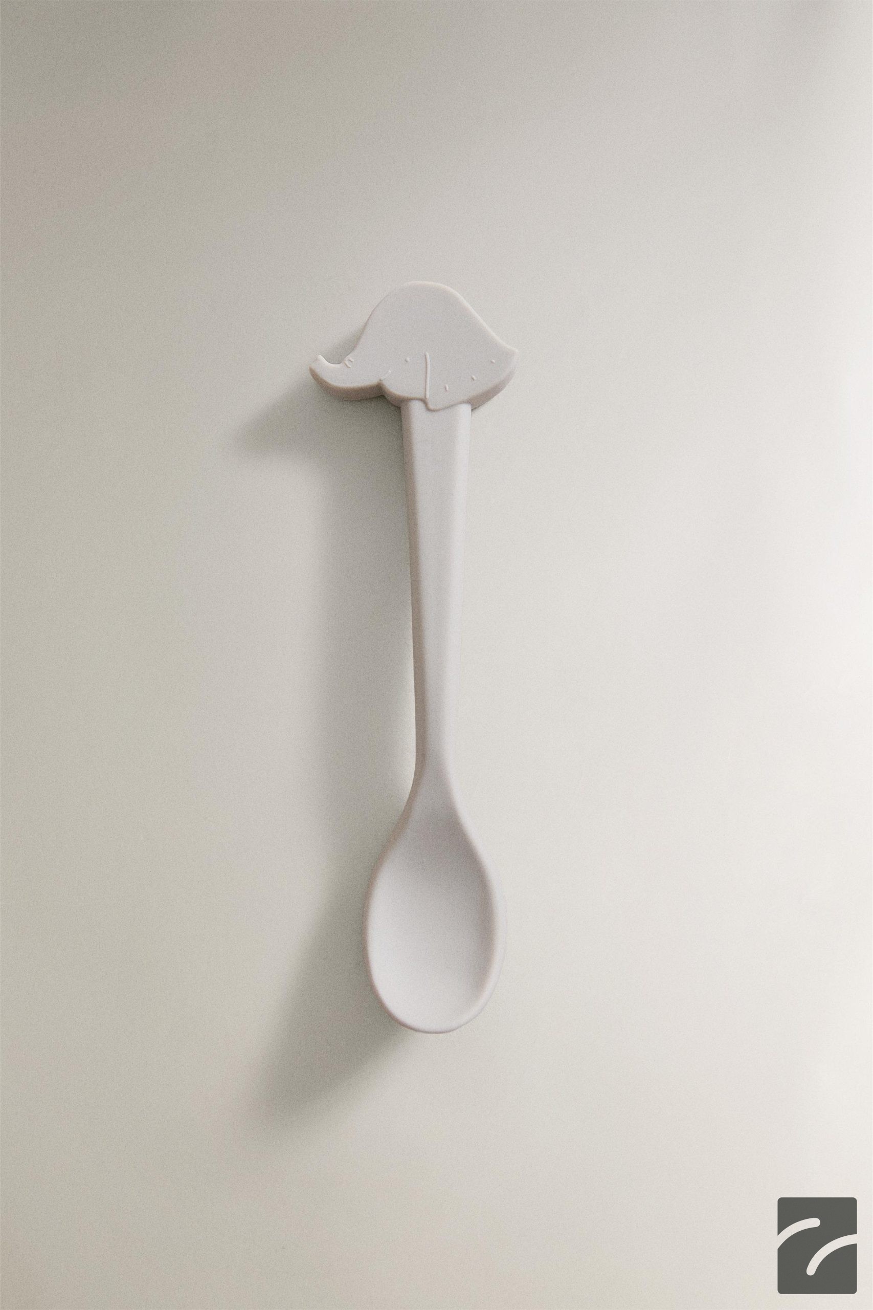 قاشق سیلیکونی کودک طرح فیل از برند زارا