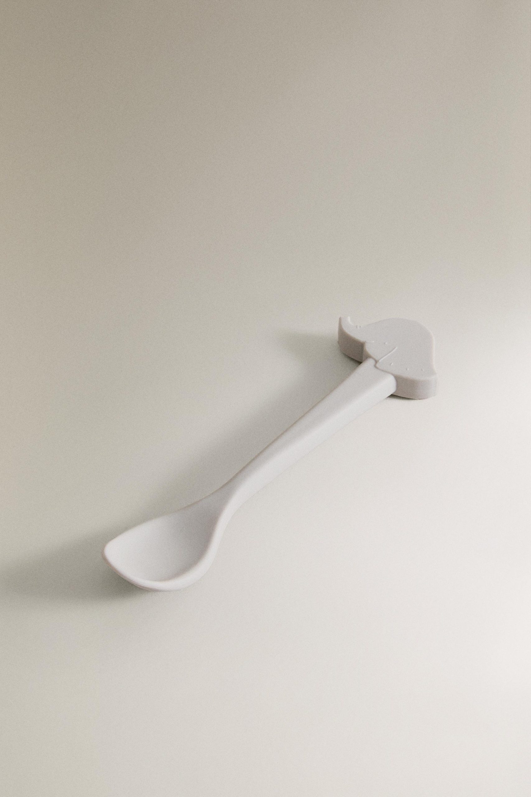 قاشق سیلیکونی کودک طرح فیل از برند زارا