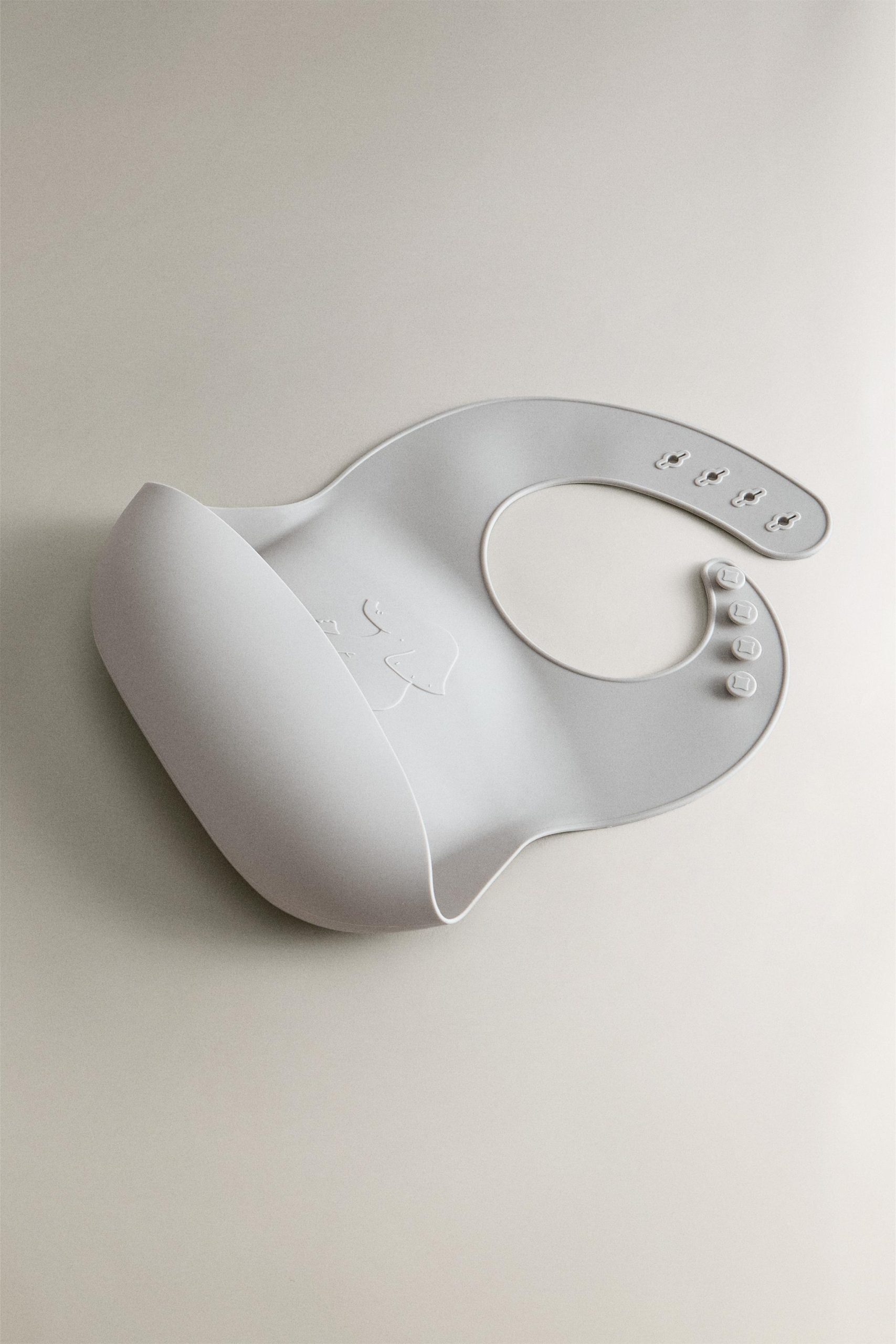 پیشبند سیلیکونی نوزاد طرح فیل از برند زارا