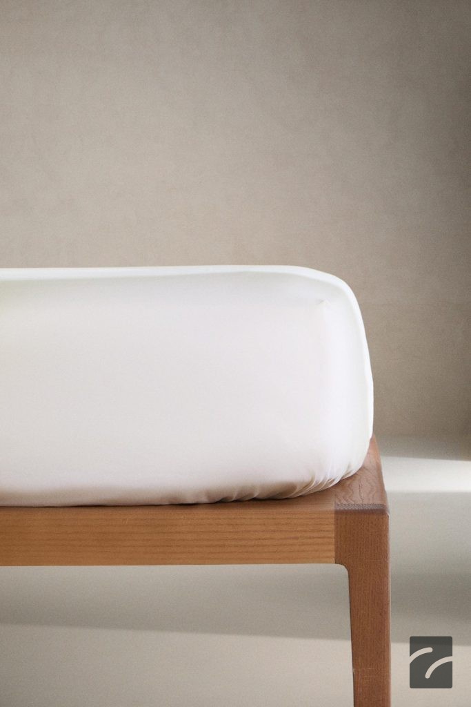 چادر زیر تشک کودک با کش تنظیمی از برند زارا