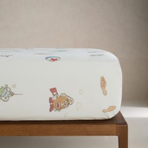 روکش زیر تشک کودک با طرح اسباب‌بازی از برند زارا