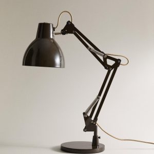 لامپ رومیزی فنری با قابلیت تنظیم ارتف از برند زارا