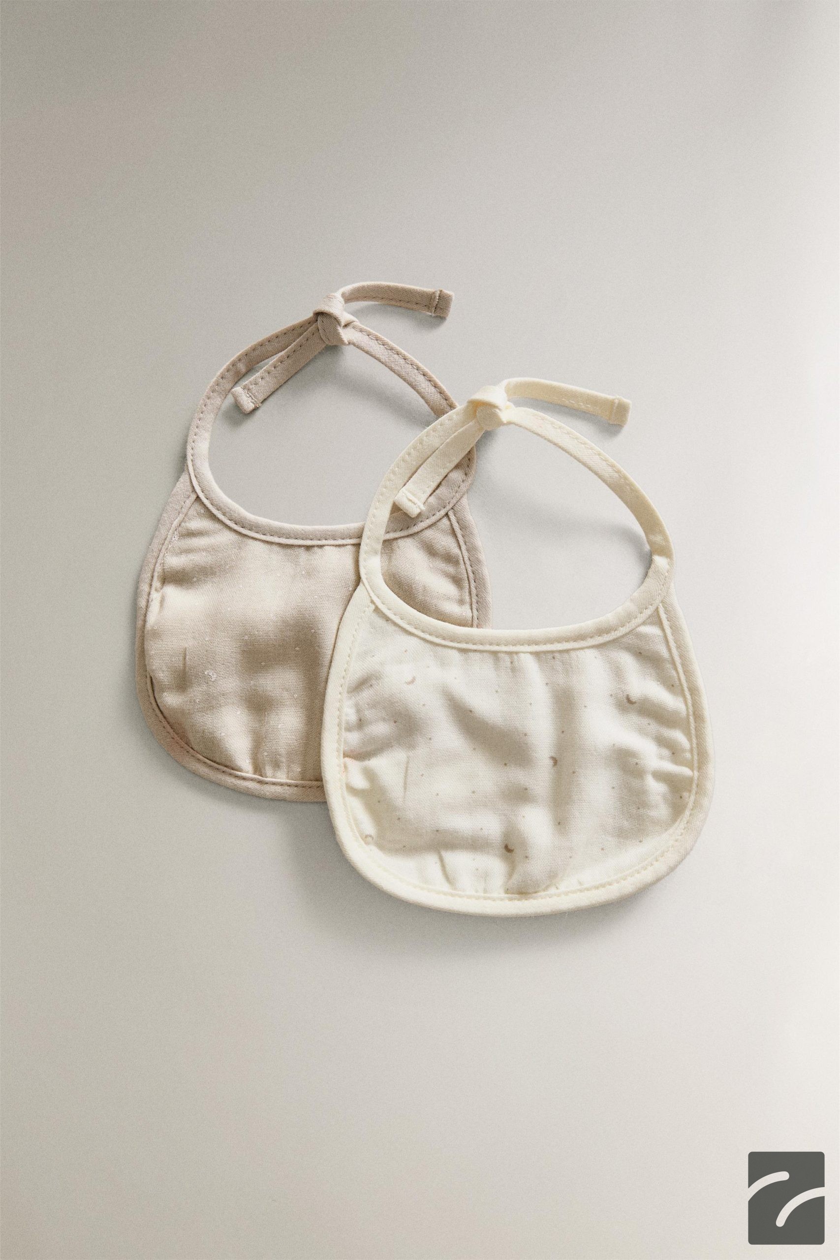 پیشبند نوزاد طرح ماه دو عددی از برند زارا