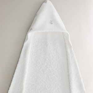 حوله نوزاد پنبه‌ای با کلاهک فیل از برند زارا