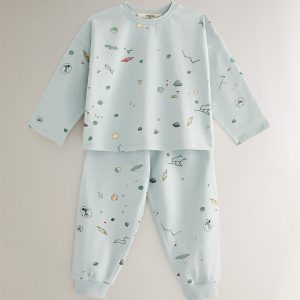 ست پیژامه کودکانه طرح فضایی از برند زارا