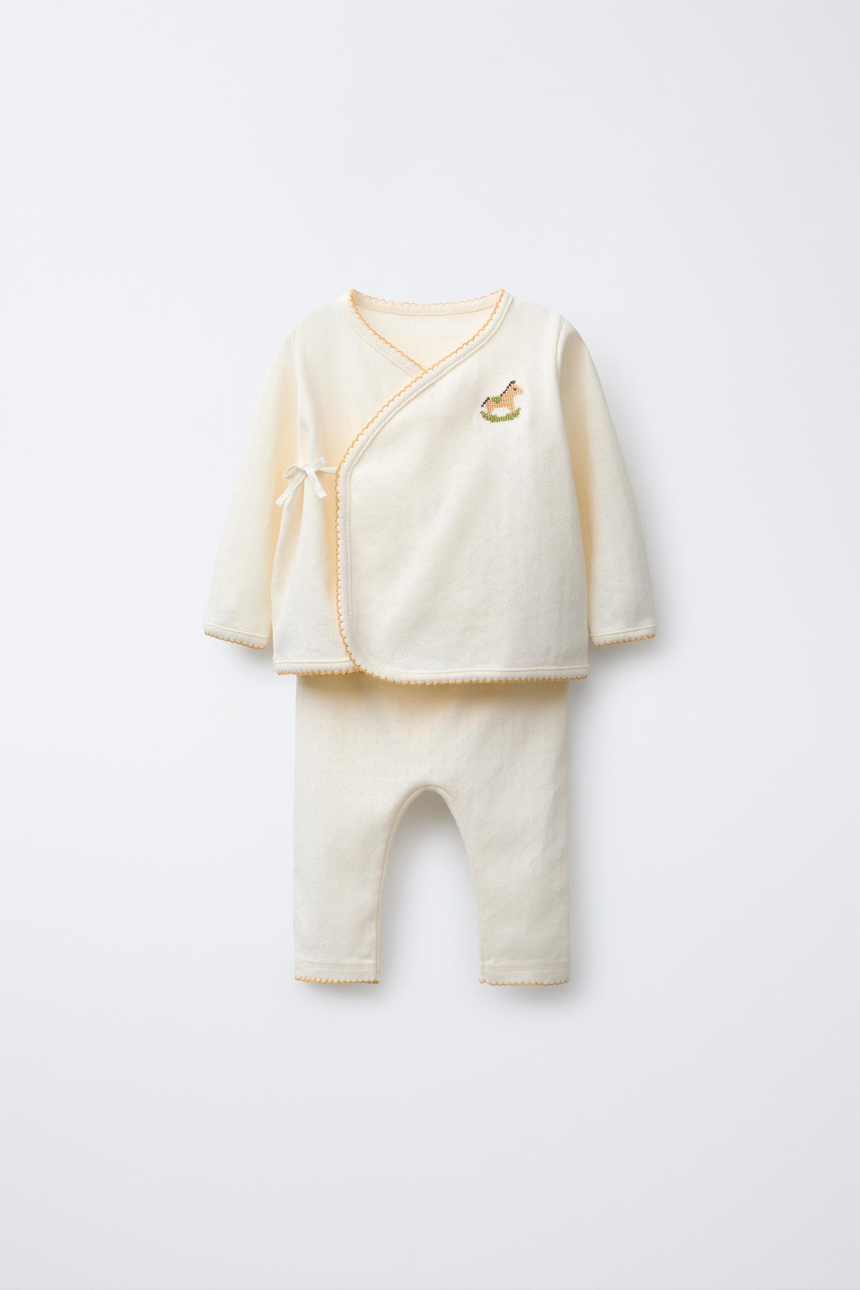 تیشرت یقهدار گلدوزی شده با شلوارک د از برند زارا (بچه گانه)