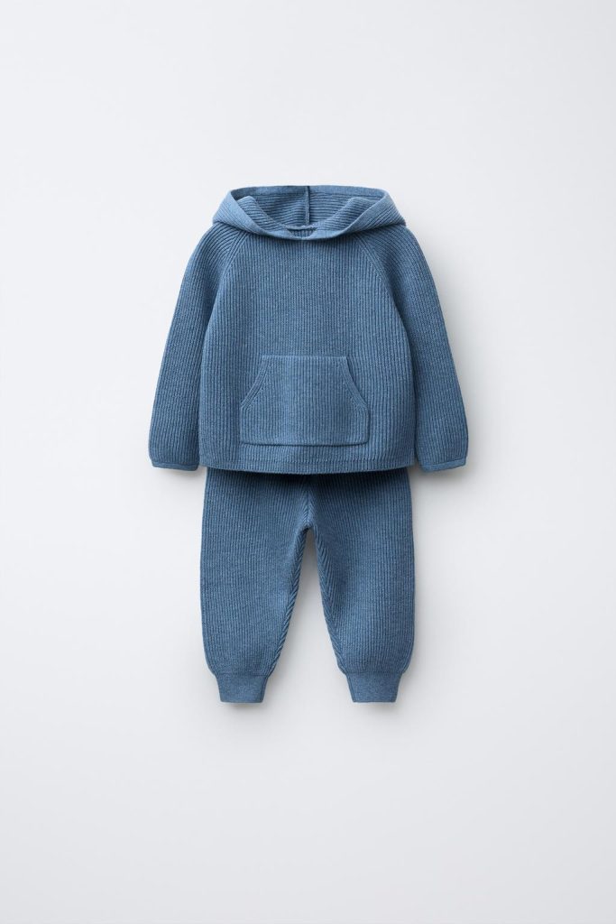 ژاکت بافتنی کلاهدار و شلوار جگر از برند زارا (بچه گانه)