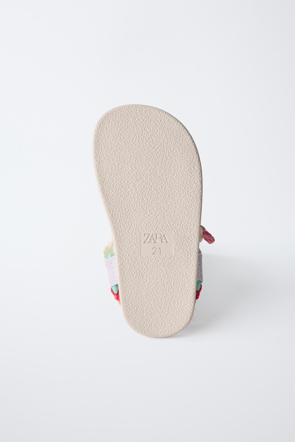 سندل تکنیکی با بند چسبی و پاشنه نرم از برند زارا